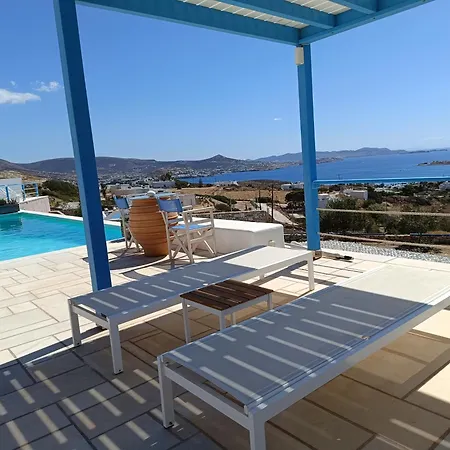 White Blue & Apartment Parikia (Paros)