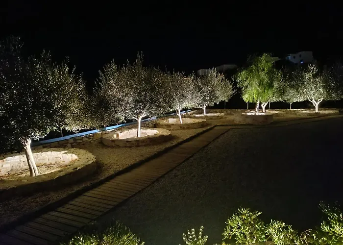 White Blue & * Páros