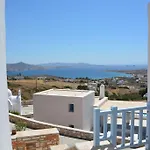 White Blue & Páros