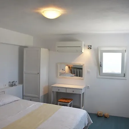 Apartment White Blue & Parikia (Paros)
