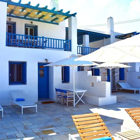 White Blue & * Parikia (Paros)