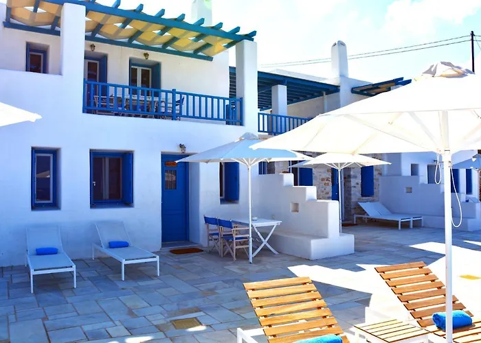 White Blue & * Páros